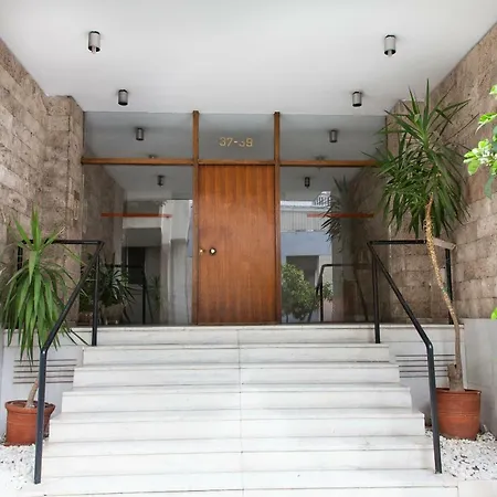 Beautiful & Renovated Central In Kolonaki * Athén