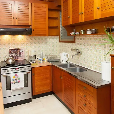 Beautiful & Renovated Central In Kolonaki *